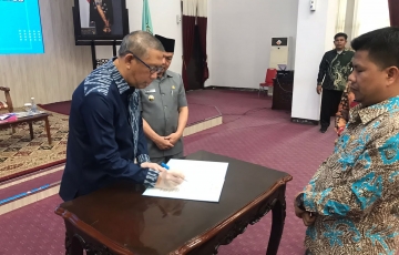 Sosialisasi TATA SOHIB dan Penandatanganan KOMITMEN BERSAMA BUPAT/WALIKOTA SE-KALIMANTAN BARAT
